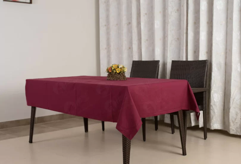 No 1 Solid Plum Table Cloth Manufacturer for Dining in India
